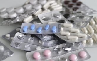 sleeping pills UK illustration