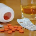 the dangers of mixing sleeping pills and alcohol (1)